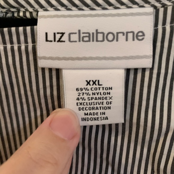 Liz Claiborne stripe embroidered top. Size XXL - Picture 3 of 3